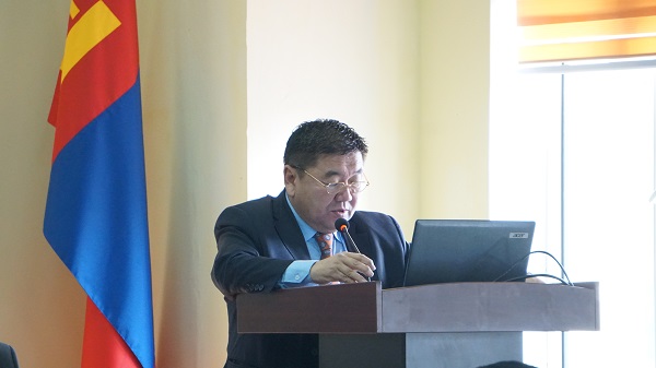 2.蒙古自然环境旅游部副部长巴特巴雅尔致辞.JPG