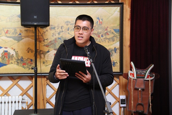 15小组代表窦广晨老师发言.JPG
