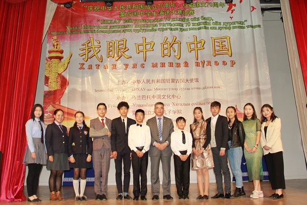 合影3.JPG
