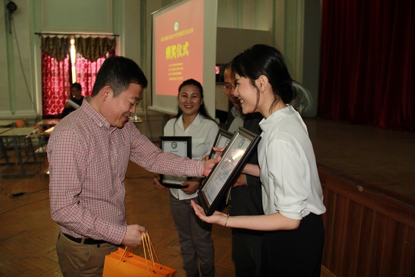 大学最佳指导教师.jpeg