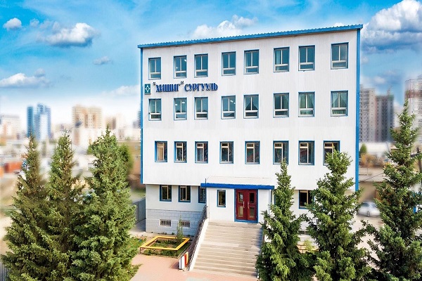 1.贺西格中学照片.jpg