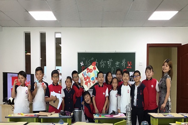剪纸活动1.jpg