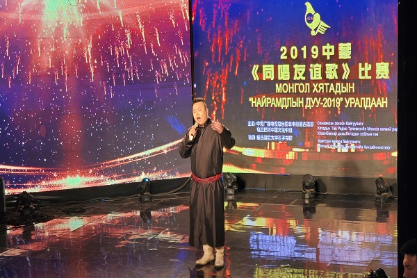 1-中 .jpg