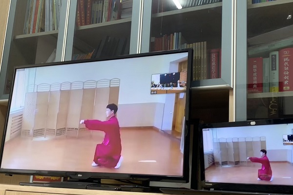 大学生决赛2.JPG